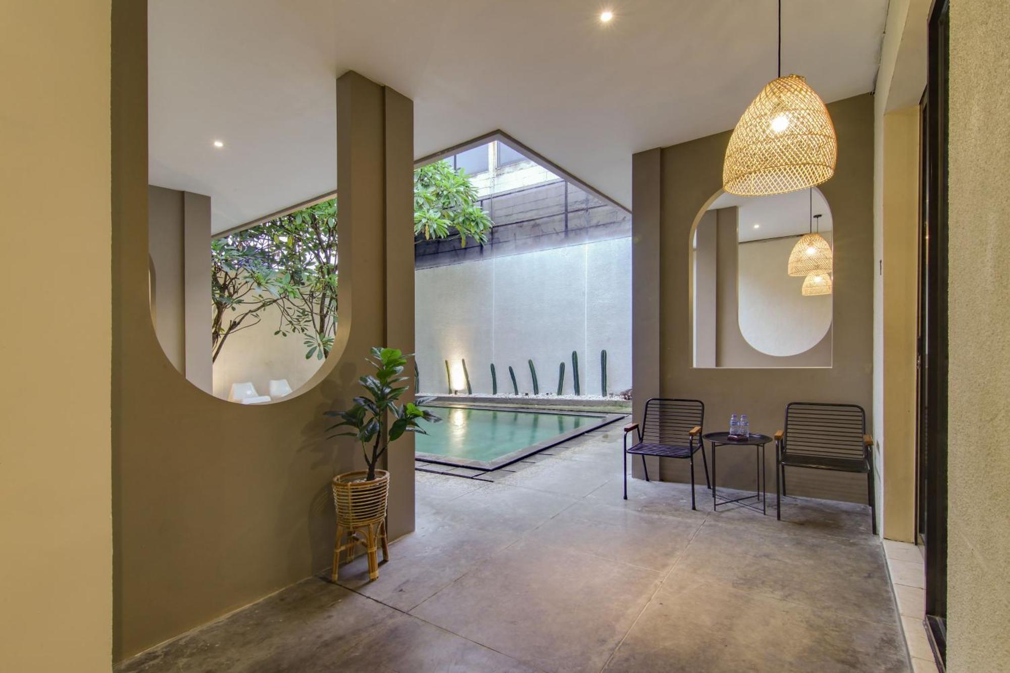 Escotel Casa De Luga Jakarta Exteriér fotografie